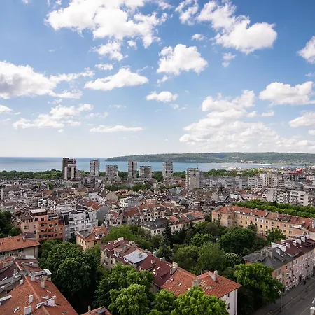 Sky 2 Bedroom With Parking And Netflix Apartamento Varna