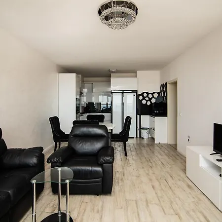 Apartamento Sky 2 Bedroom With Parking And Netflix Varna