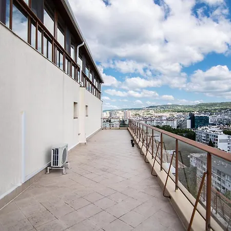 Sky 2 Bedroom With Parking And Netflix Apartamento *